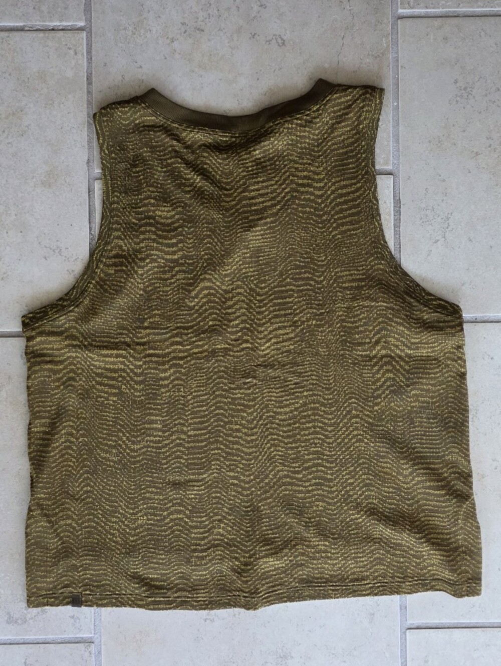 Lululemon Tank - Picture 4 of 4